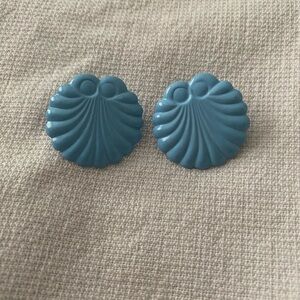 Vintage Shell Motif Blue Earrings